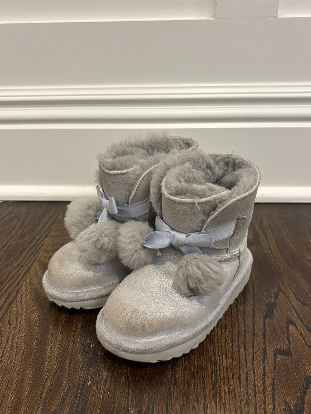 UGG Girls Silver Gray Pom Pom Shearling Boots Size 10